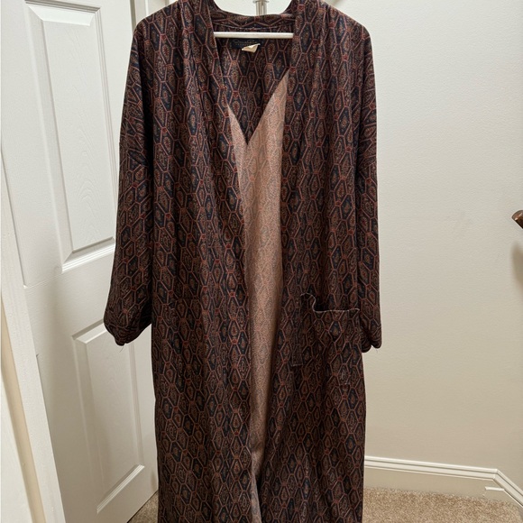 Oscar de la Renta Patterned Robe - Picture 5 of 6